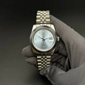 Seiko Arabic Dial bleu clair