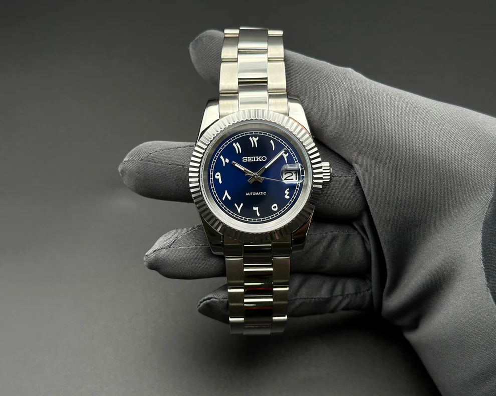 Seiko Arabic Dial bleu nuit